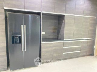 Haus zur Miete und zum Kauf mit 5 Zimmer in Prawet, Bangkok