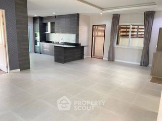 Haus zur Miete und zum Kauf mit 5 Zimmer in Prawet, Bangkok