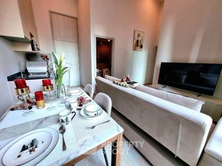 Condo en alquiler y en venta de 2 habitaciones en Huai Khwang, Bangkok