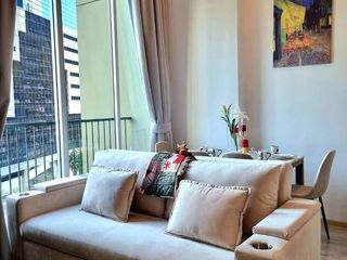Condo en alquiler y en venta de 2 habitaciones en Huai Khwang, Bangkok