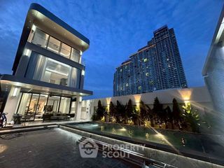 À louer et à vendre 5 chambres villa à Bang Lamung, Chonburi