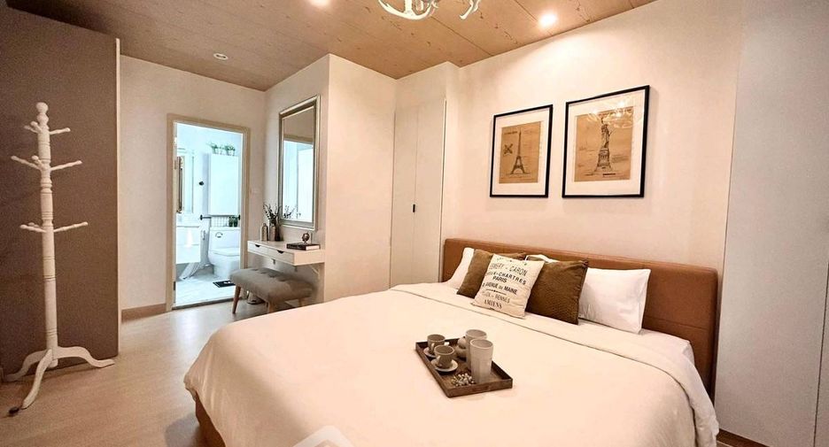Condo en alquiler y en venta de 3 habitaciones en Huai Khwang, Bangkok