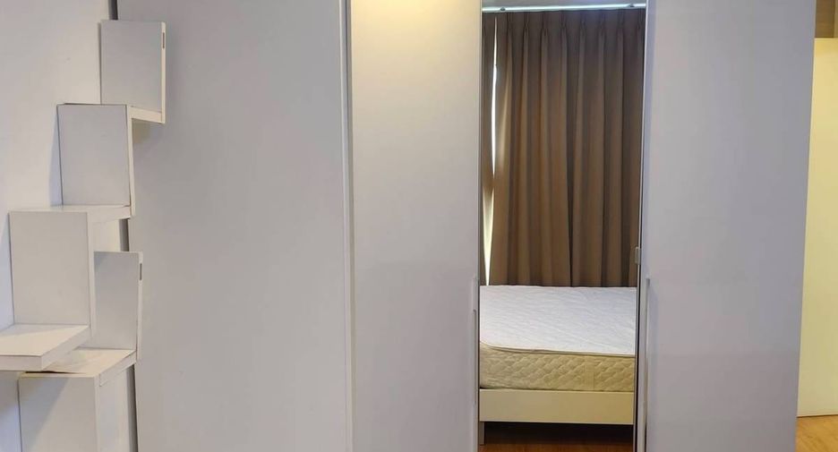 For rent and for sale 2 bedrooms condo in Huai Khwang, Bangkok