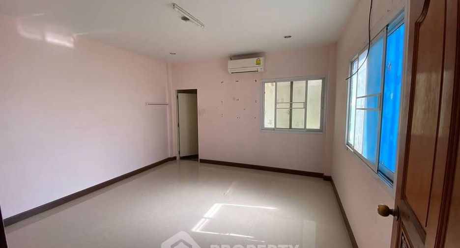 Casa en venta de 5 habitaciones en Mueang Chon Buri, Chonburi