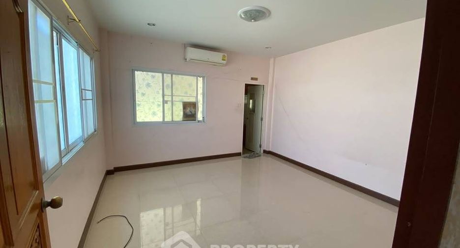 Casa en venta de 5 habitaciones en Mueang Chon Buri, Chonburi