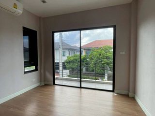 For sale 3 bedrooms house in Bang Khen, Bangkok