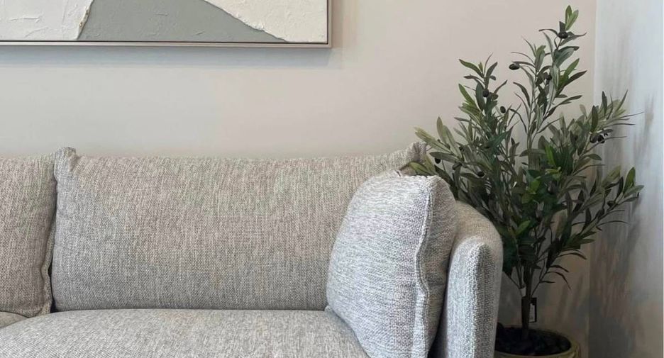 For rent and for sale 1 bed condo in Watthana, Bangkok