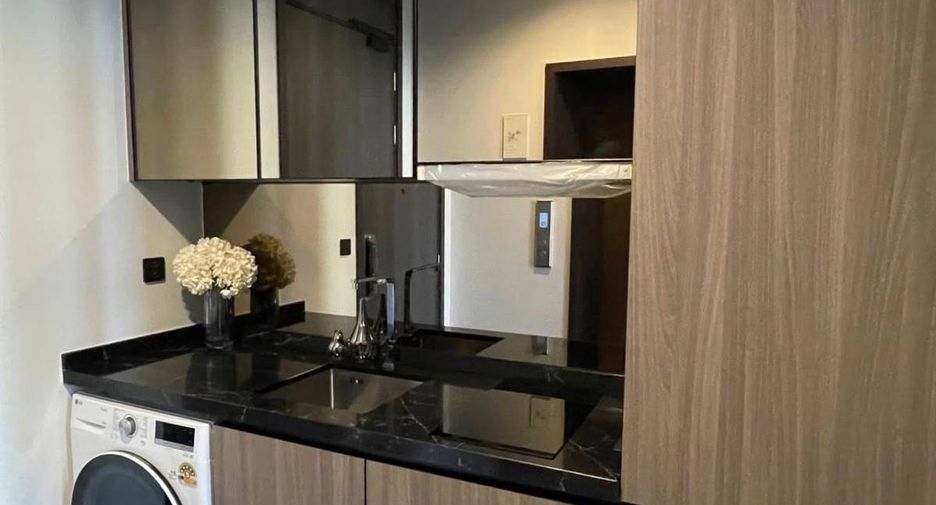 For rent and for sale 1 bed condo in Watthana, Bangkok
