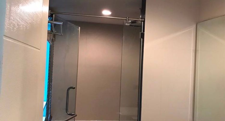ขาย 2 ห้องนอน คอนโด ใน คลองเตย, กรุงเทพฯ