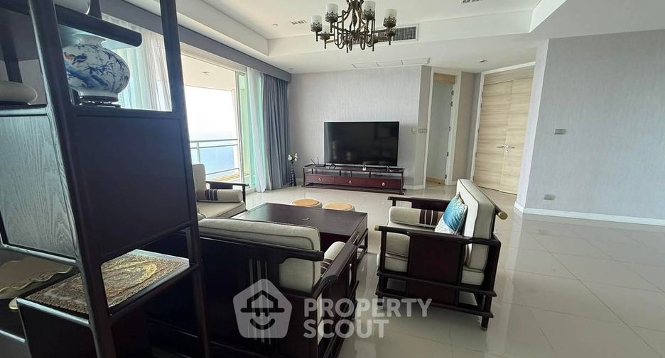 For sale 3 bedrooms condo in Jomtien, Pattaya