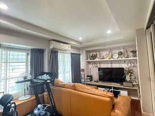 For sale 3 bedrooms townhouse in Phra Khanong, Bangkok