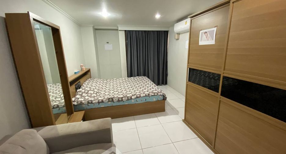 For sale 2 bedrooms condo in Watthana, Bangkok