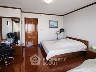 Condo en venta de 2 habitaciones en Bang Phlat, Bangkok