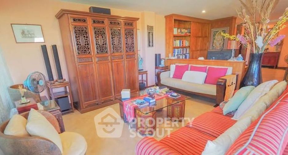 For sale 2 bedrooms condo in Pratumnak, Pattaya