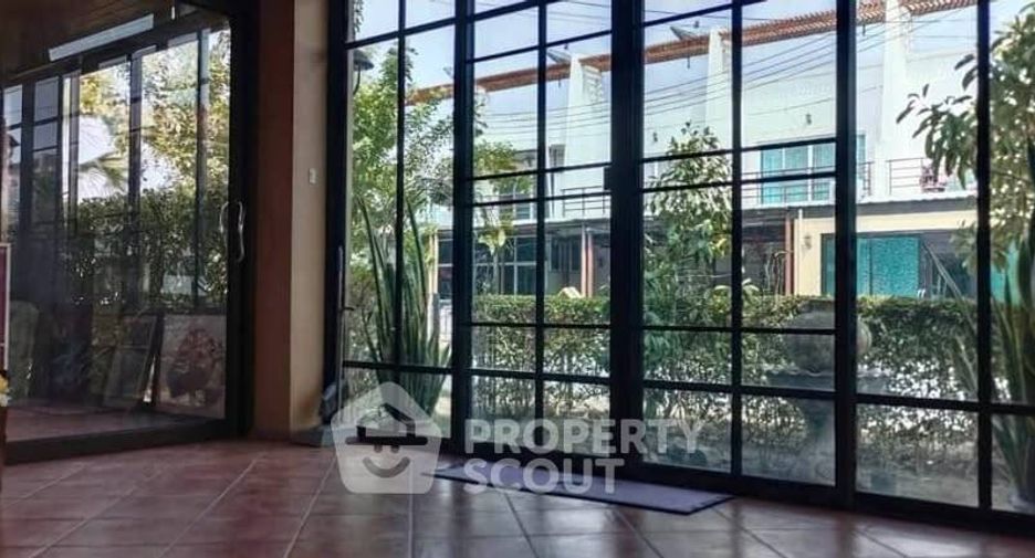 À vendre 3 chambres maison à Mueang Chon Buri, Chonburi