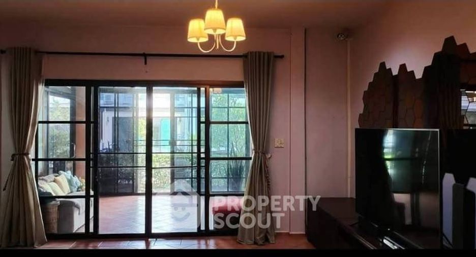 À vendre 3 chambres maison à Mueang Chon Buri, Chonburi
