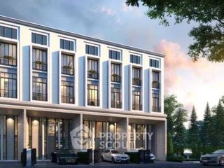 For sale 5 ベッドルーム townhouse in Bang Khae, Bangkok