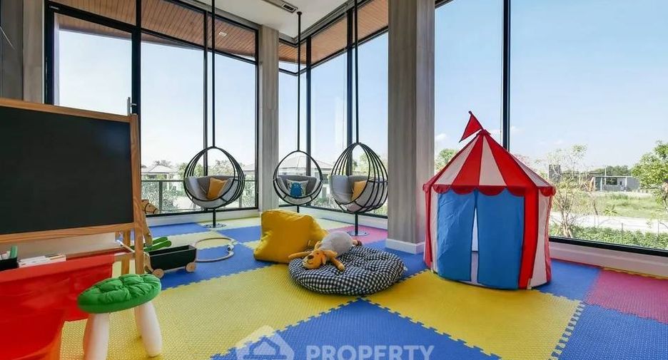 Haus zum Kauf mit 4 Zimmer in Sai Mai, Bangkok