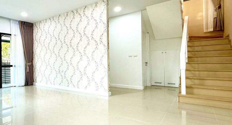 Haus zum Kauf mit 4 Zimmer in Nong Khaem, Bangkok