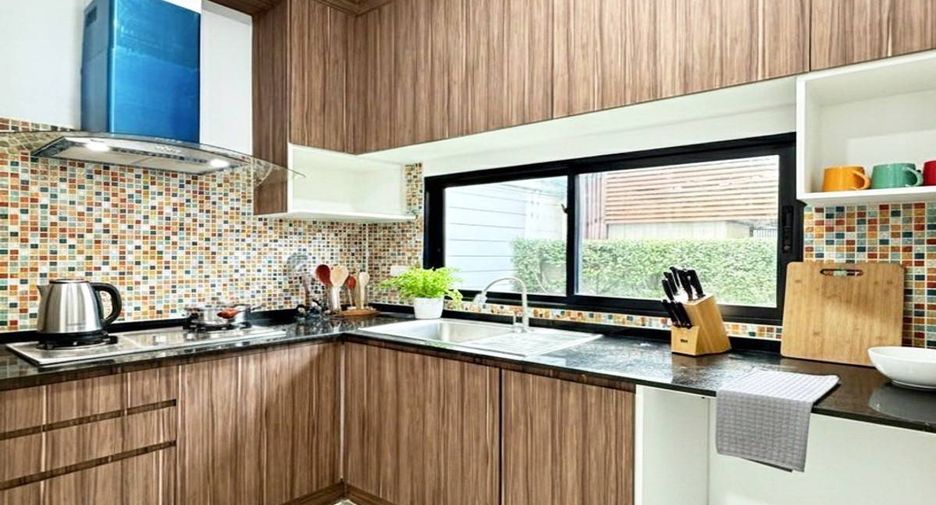 Haus zum Kauf mit 4 Zimmer in Nong Khaem, Bangkok