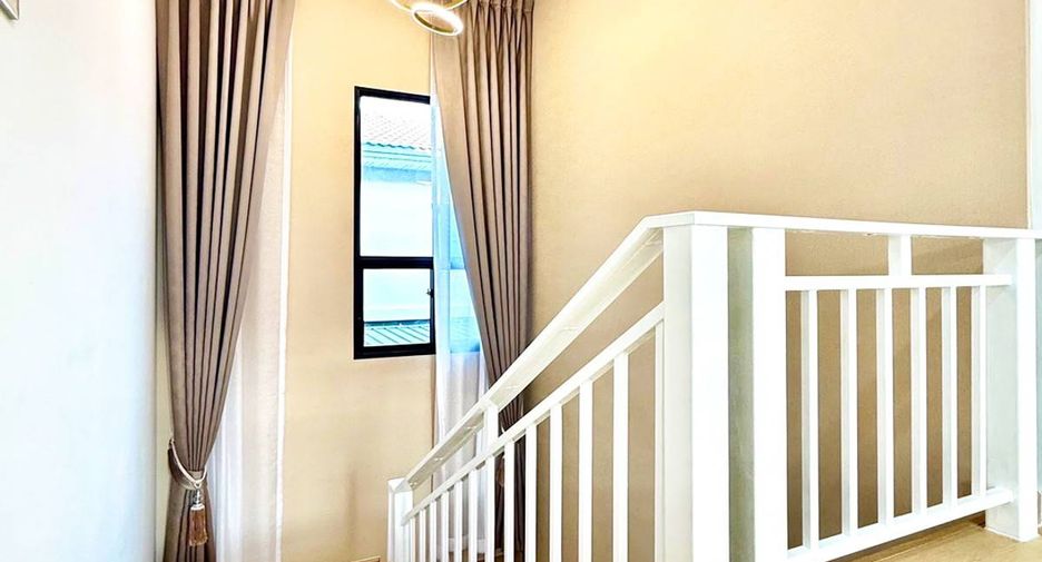 Haus zum Kauf mit 4 Zimmer in Nong Khaem, Bangkok