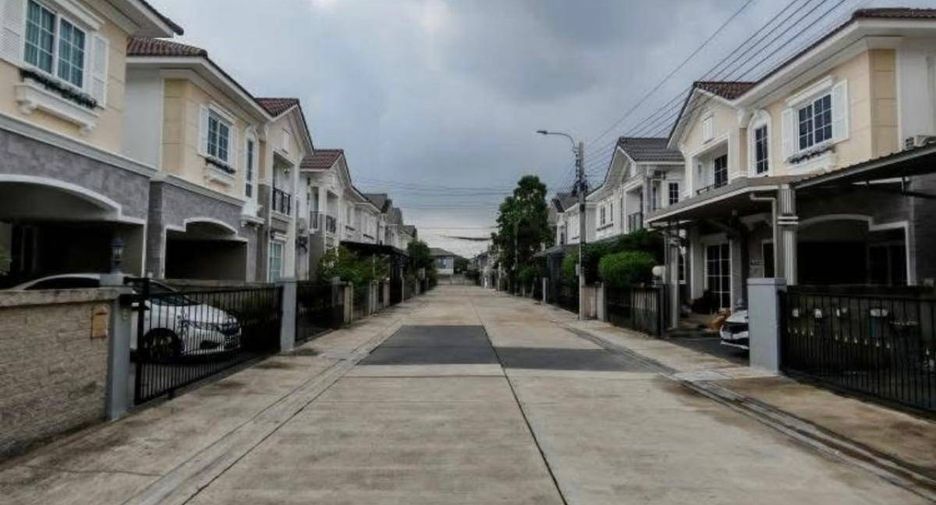 For sale 4 bedrooms house in Prawet, Bangkok