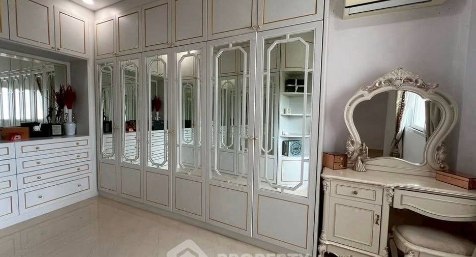 For sale 3 bedrooms house in Huay Yai, Pattaya