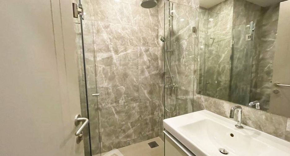 For sale 2 ベッドルーム condo in Pathum Wan, Bangkok