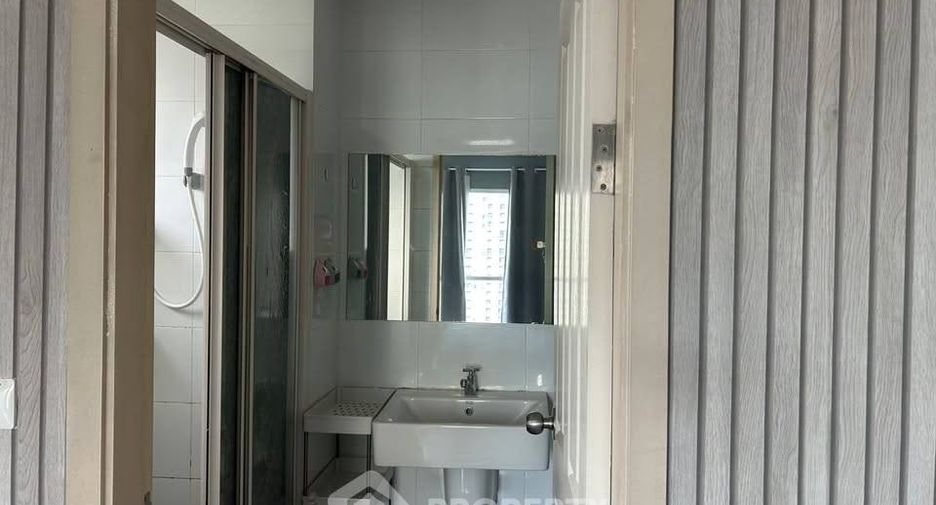 For sale 1 bed condo in Huai Khwang, Bangkok