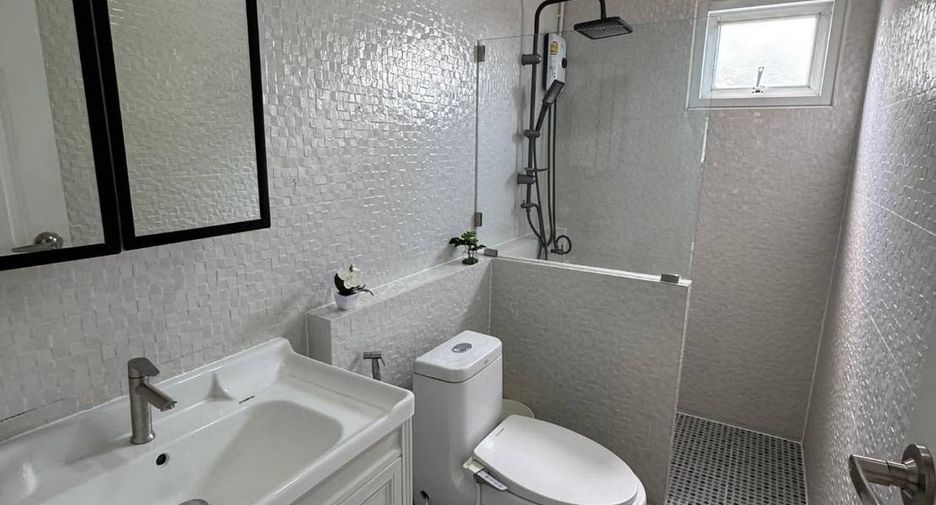 Villa zum Kauf mit 4 Zimmer in Sattahip, Pattaya