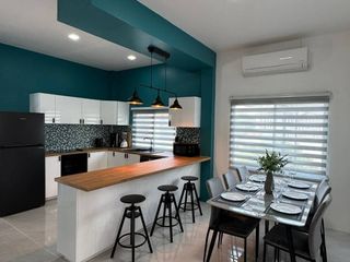Villa zum Kauf mit 4 Zimmer in Sattahip, Chonburi