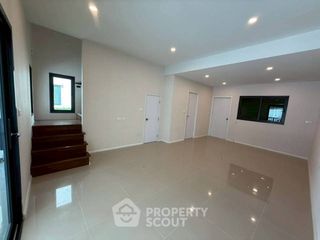 For sale 3 bedrooms townhouse in Prawet, Bangkok