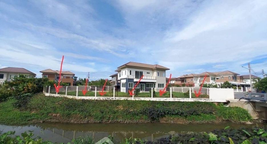 For sale 6 ベッドルーム house in Sattahip, Chonburi