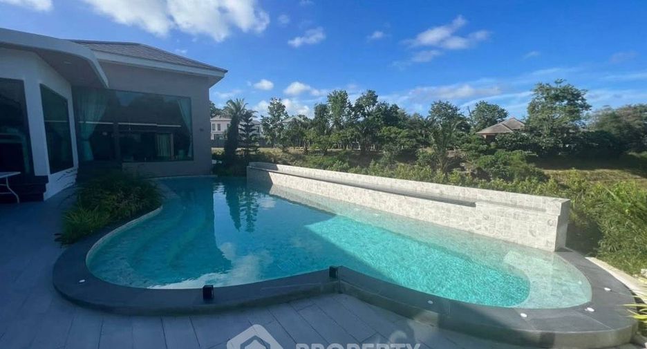 For sale 4 bedrooms villa in Bang Lamung, Chonburi