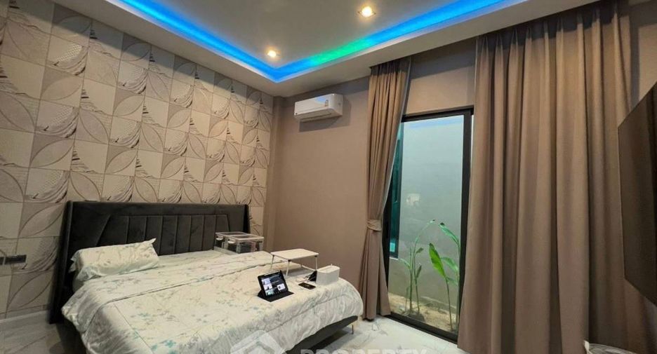 For sale 4 bedrooms villa in Bang Lamung, Chonburi