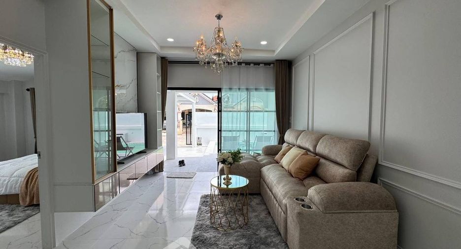 À vendre 4 chambres villa à East Pattaya, Pattaya