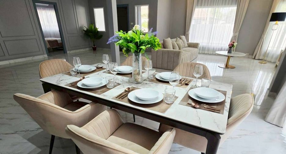 Villa zum Kauf mit 4 Zimmer in East Pattaya, Pattaya