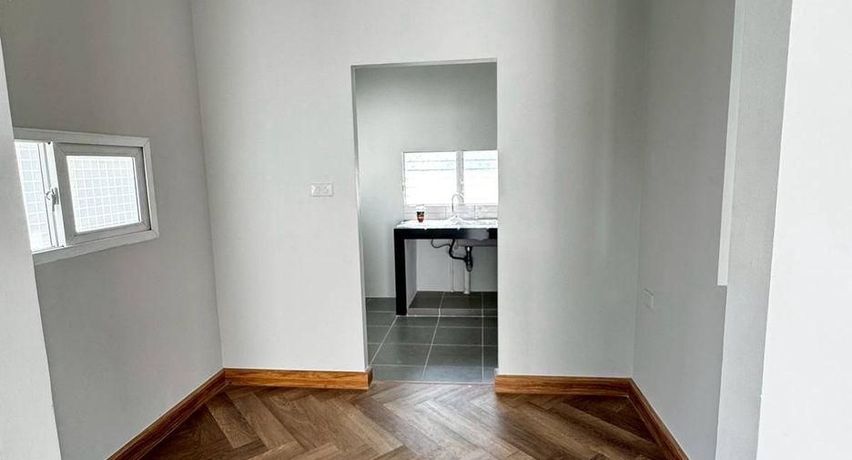 For sale 3 bedrooms house in Sai Mai, Bangkok