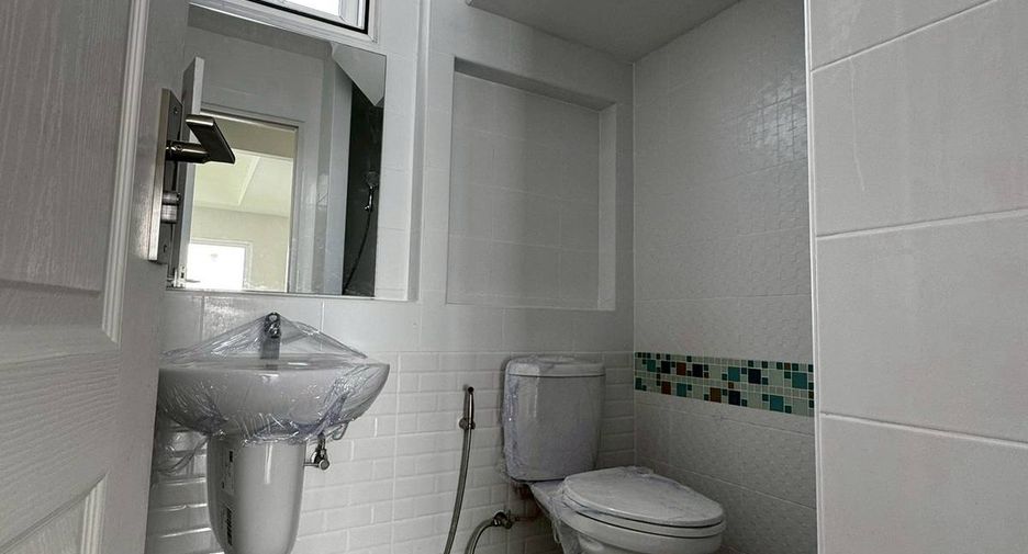 For sale 3 bedrooms house in Sai Mai, Bangkok
