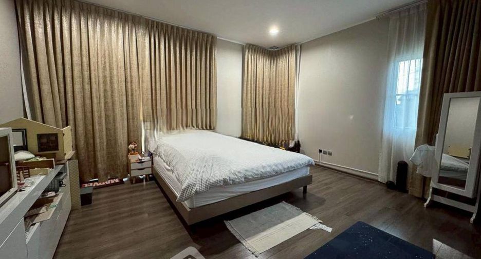 For sale 4 bedrooms house in Prawet, Bangkok