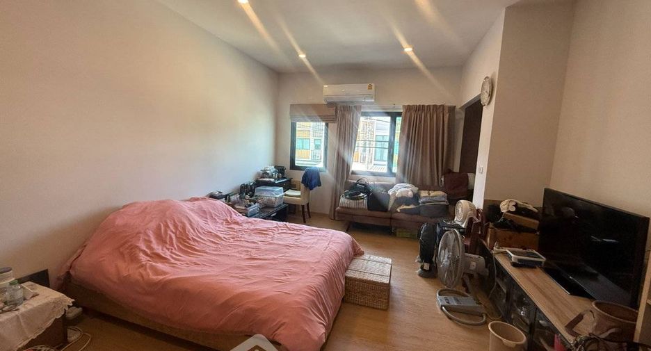 Reihenhaus zum Kauf mit 3 Zimmer in Prawet, Bangkok