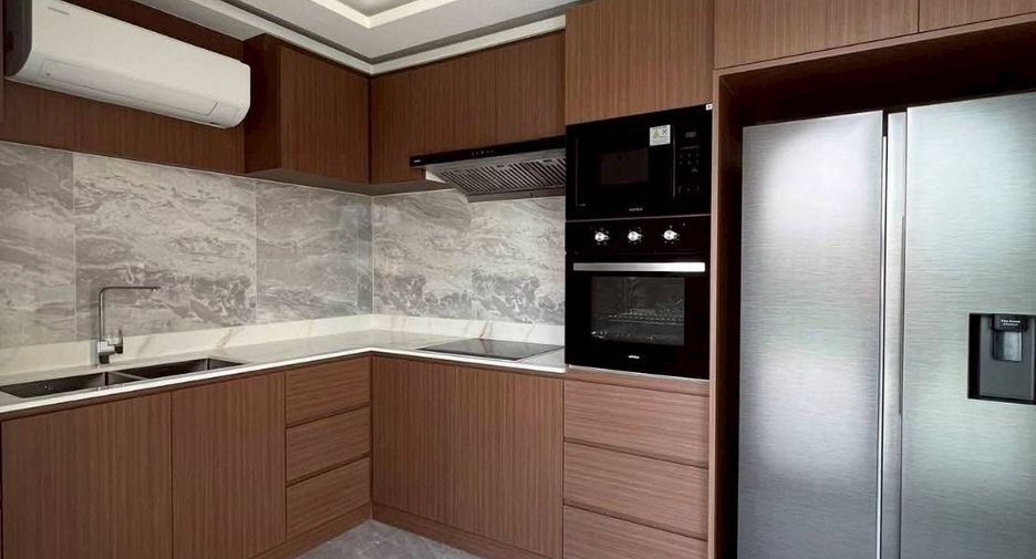 Villa zur Miete und zum Kauf mit 5 Zimmer in East Pattaya, Pattaya