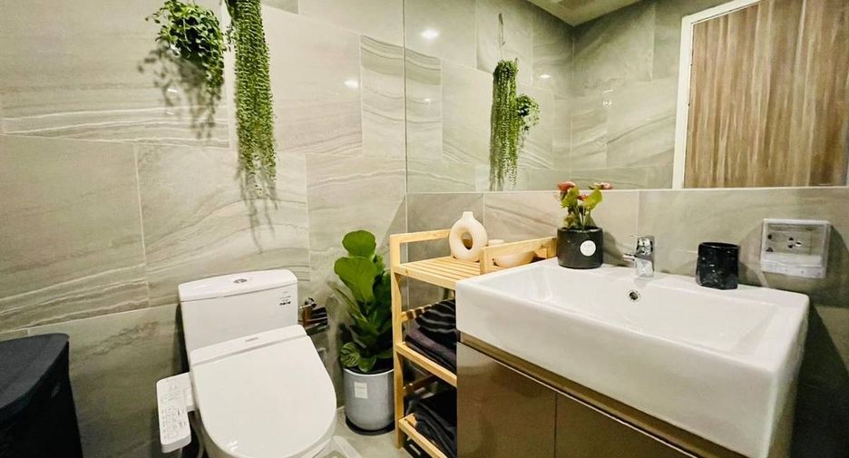 For sale 2 bedrooms condo in Khlong Toei, Bangkok