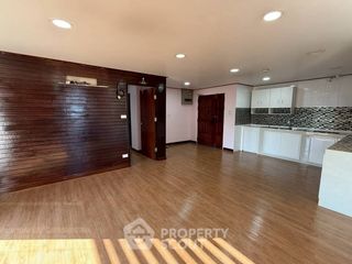 For sale 2 bedrooms condo in Thon Buri, Bangkok