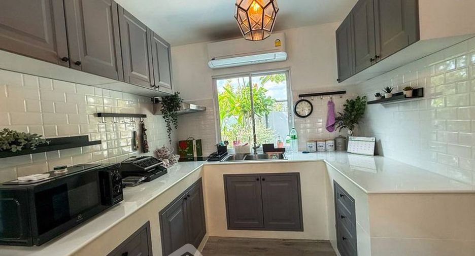 À vendre 2 chambres condo à Si Racha, Chonburi