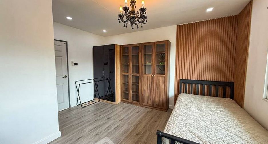 À vendre 2 chambres condo à Si Racha, Chonburi