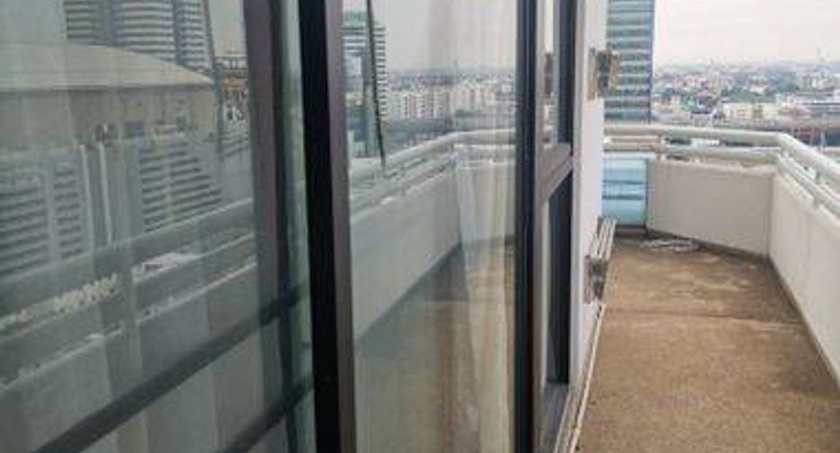 For sale 1 bed condo in Bang Na, Bangkok
