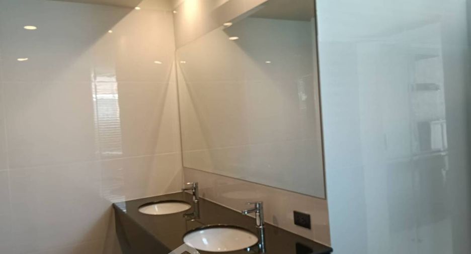Condo en venta de 3 habitaciones en Sattahip, Chonburi