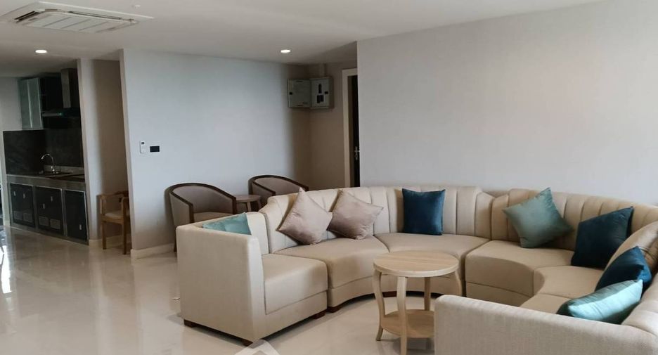 Condo en venta de 3 habitaciones en Sattahip, Chonburi