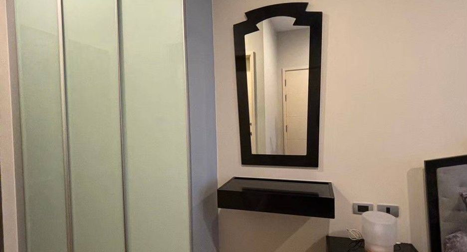 For sale 1 bed condo in Khlong Toei, Bangkok